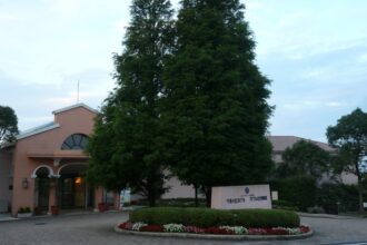 九州バス旅行　１日目　門司港レトロ・鏡山・平戸