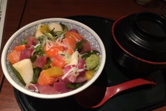 まるさ水産名古屋駅前店でランチ
